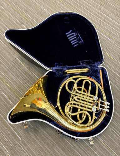 Vintage Conn Single Horn With Case