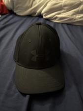 Black Under Armour Hat Youth Size Small Fitted Cap Embroidered Logo