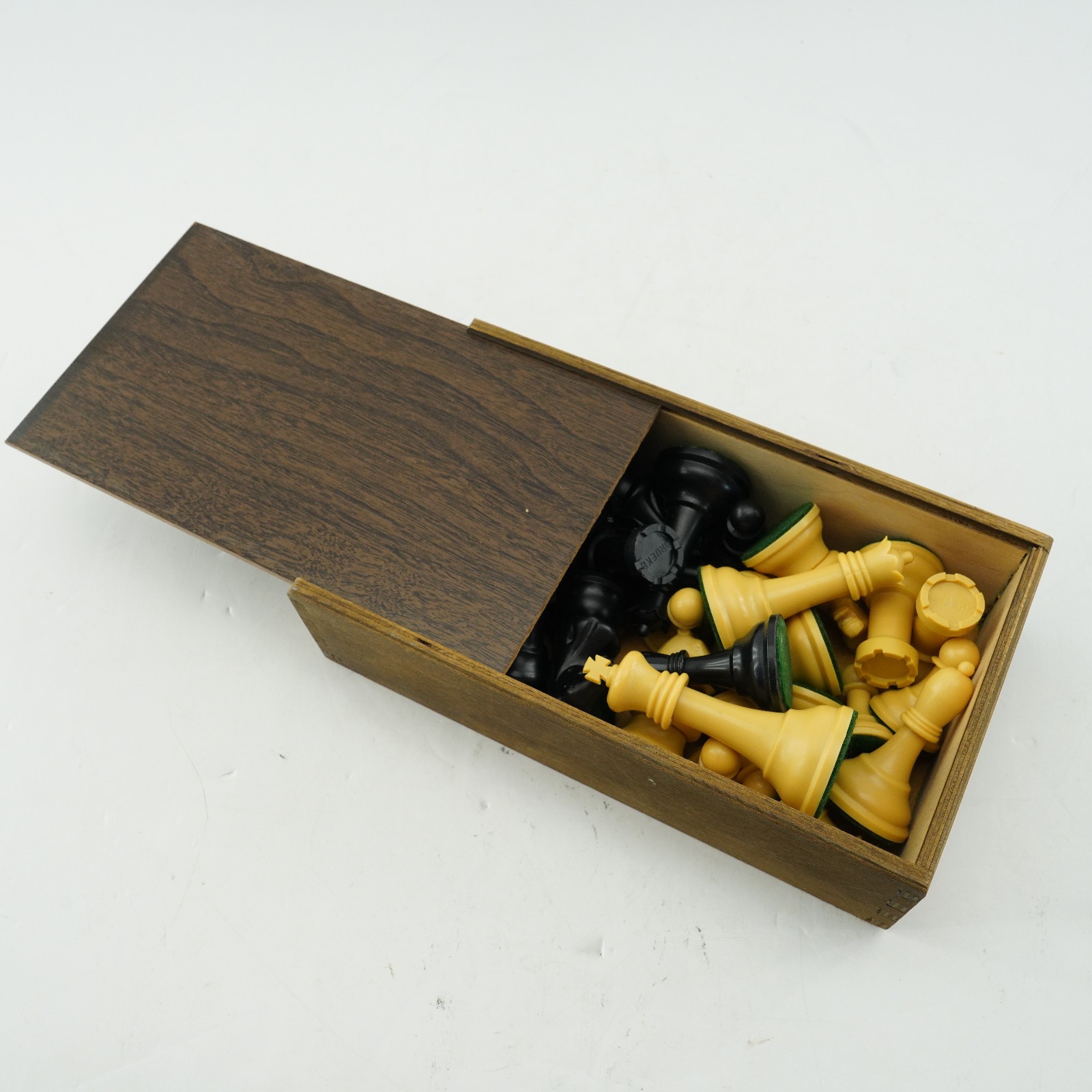 VTG Drueke No 36 Weighted Simulated Wood Chess Set in Slide-top Box 3.5” King