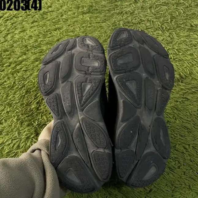 Hoka Bondi 8 Black Running Shoes 270 thumbnail 4