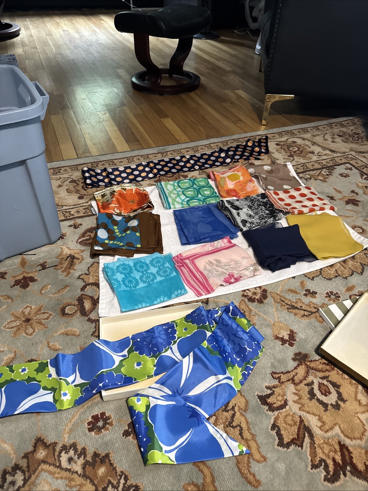 Vintage Silk Scarf Lot Beautiful Silk Nylon Or Other