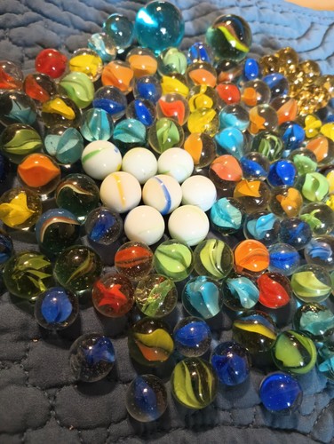 Assorted Lot Of 120 Marbles Shooters Multicolored Cats Eyes Blue Gold Yellow (1) - Picture 3 of 6