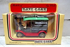 Lledo DAYS GONE  Hamleys Worlds Finest Toyshop Delivery Truck