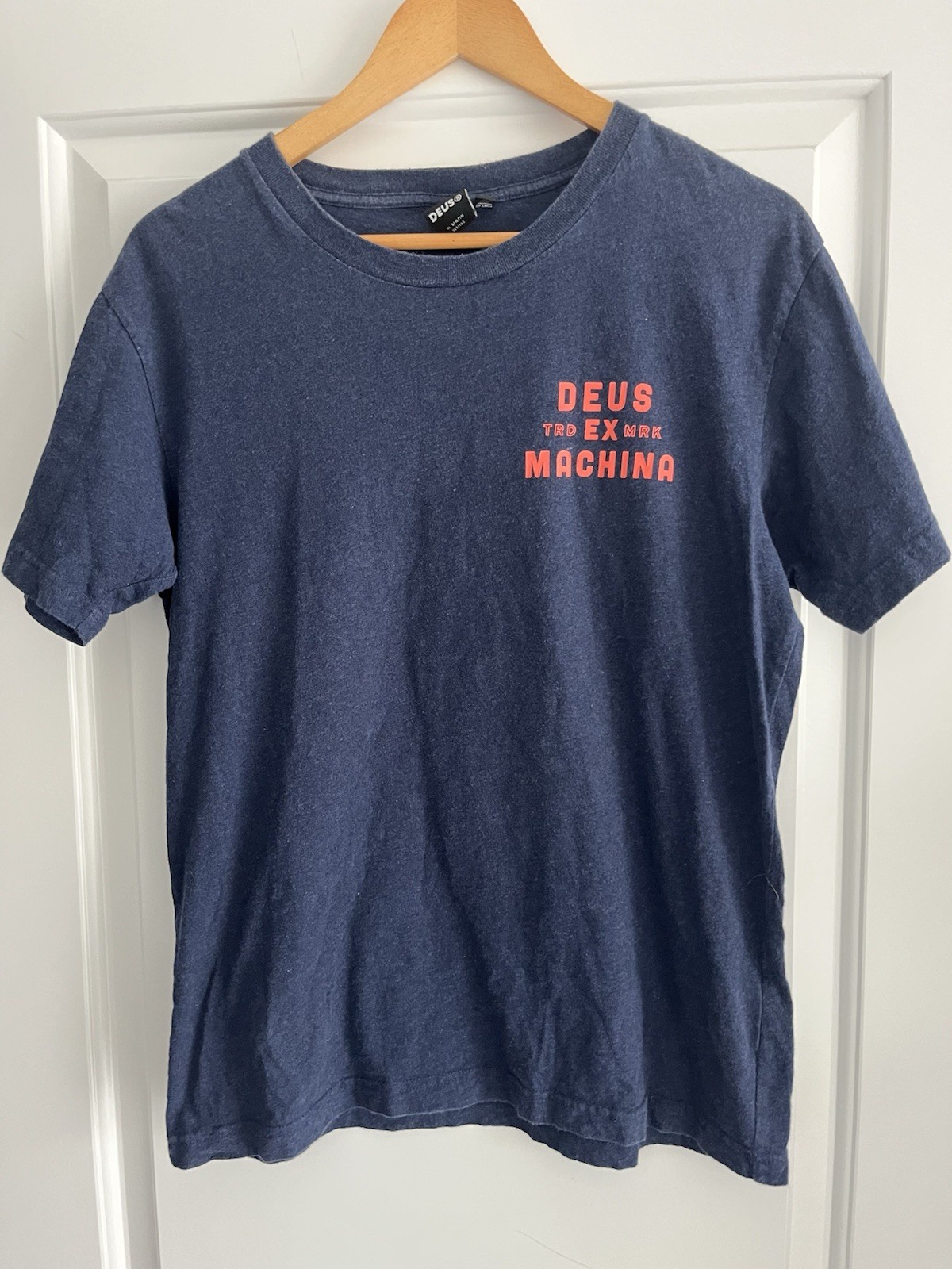 Deus Ex Machina Men’s Small T-shirt Motorcycle Customs.