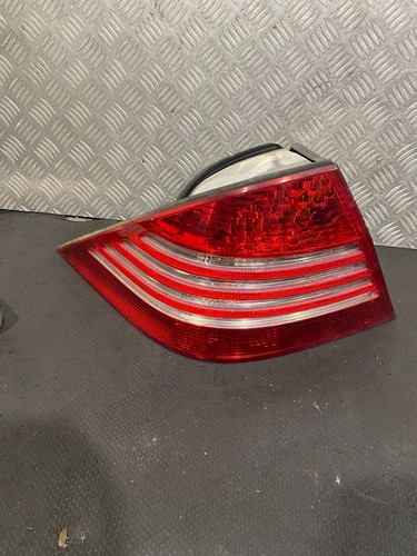 Luz trasera Mercedes Clase S 2004 lado del pasajero A2208200764 #9