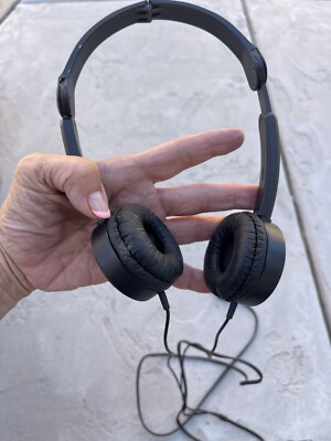 Black foldable and adjustable length headphones