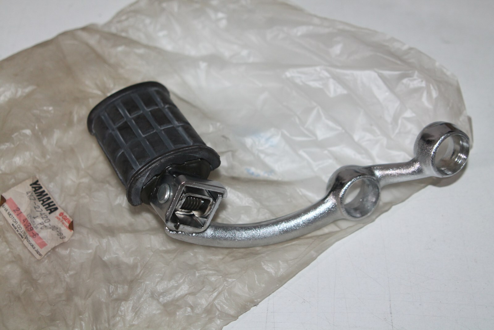 Repose pied AV droit pour Yamaha XV750 et XV920 de haute qualité en caoutchouc robuste