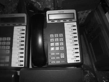 QTY 1 TOSHIBA DKT3210-SD  DIGITAL BUSINESS  PHONES TESTED WORKING CLEAN