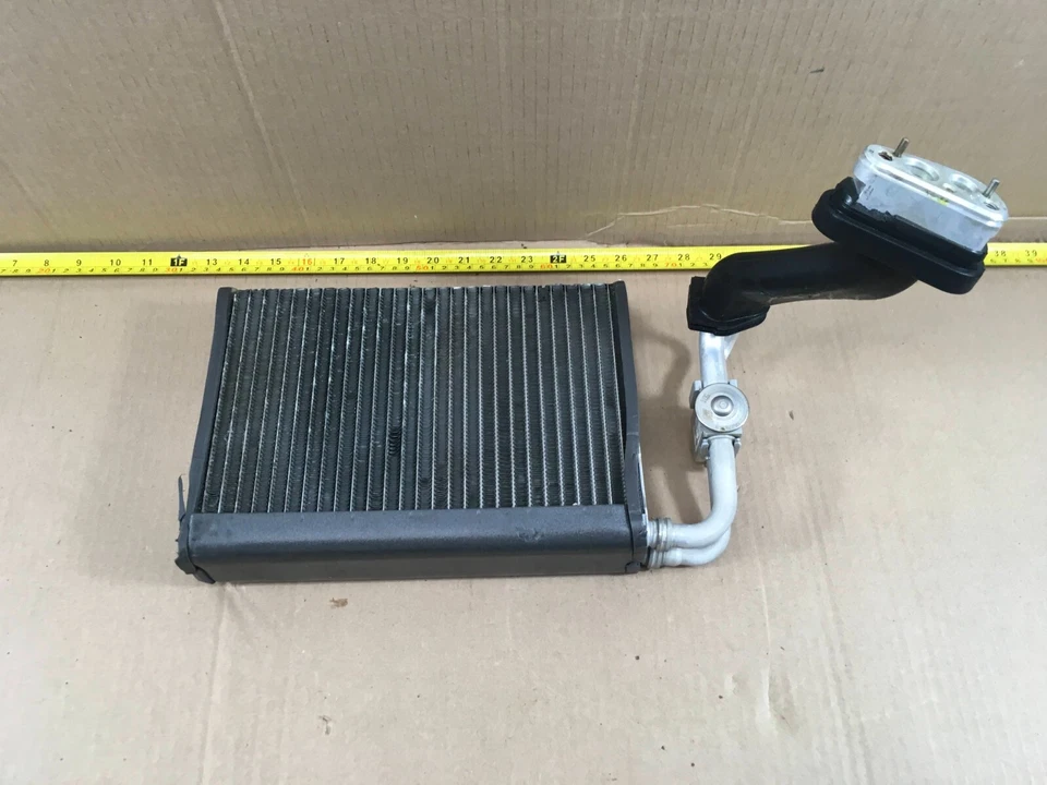 2003-2012 Land Rover Range Rover A/C EVAPORATOR w/ VALVE ASSY 641183855609 OEM . - Image 3 of 4