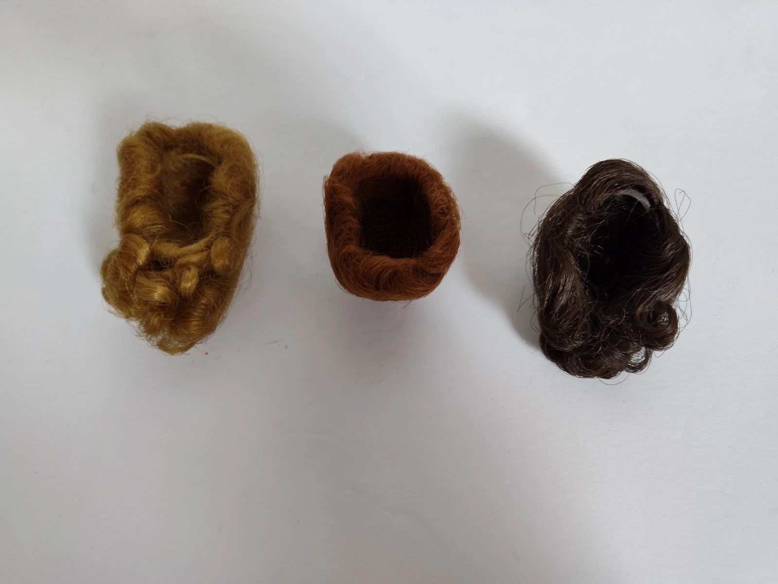  vintage barbie fashion queen wigs wig stand flaw read 