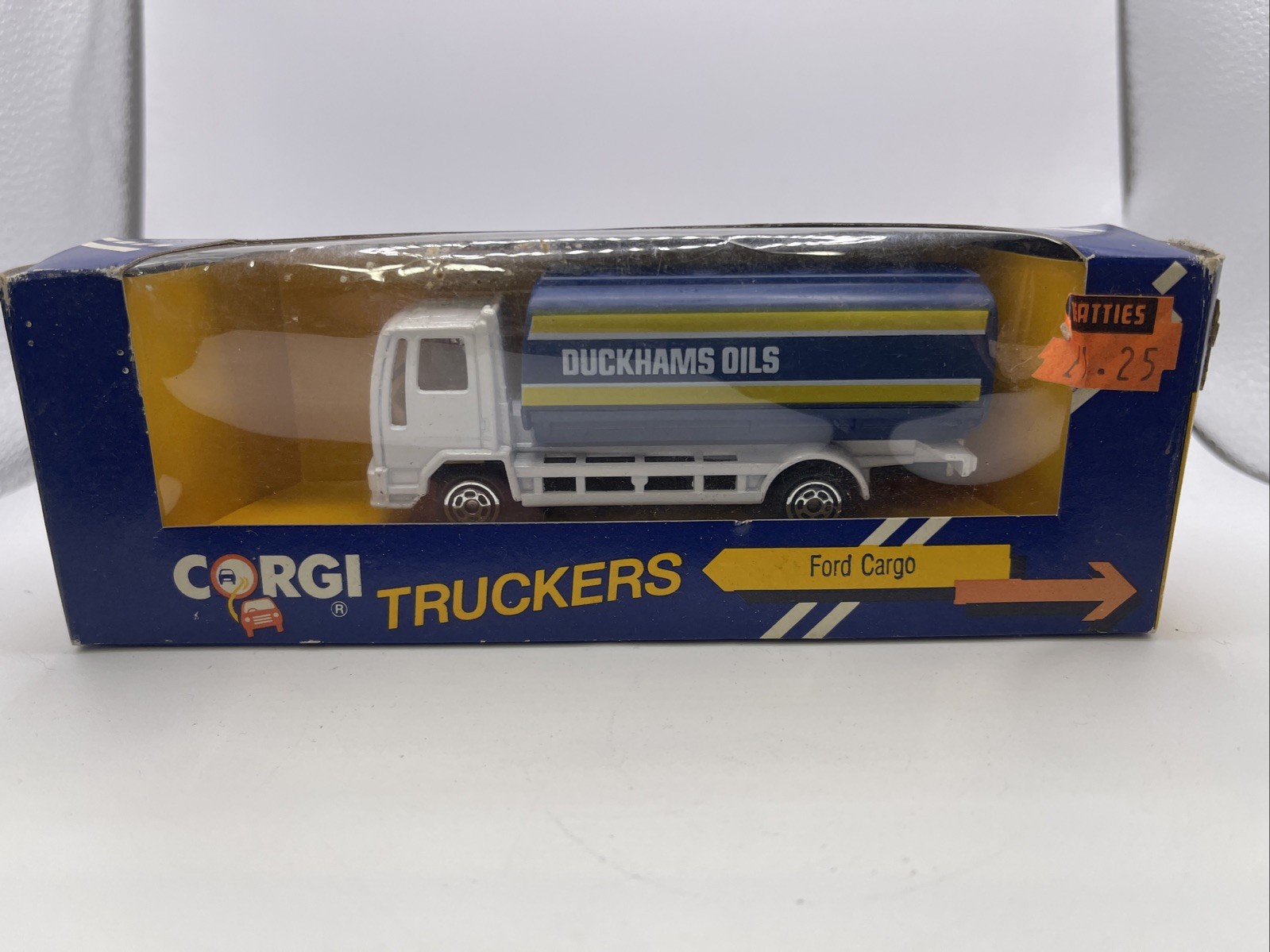 Corgi Appx 10cm Long 231124 - Ford Cargo Truck (Duckhams Oil) White/Blue