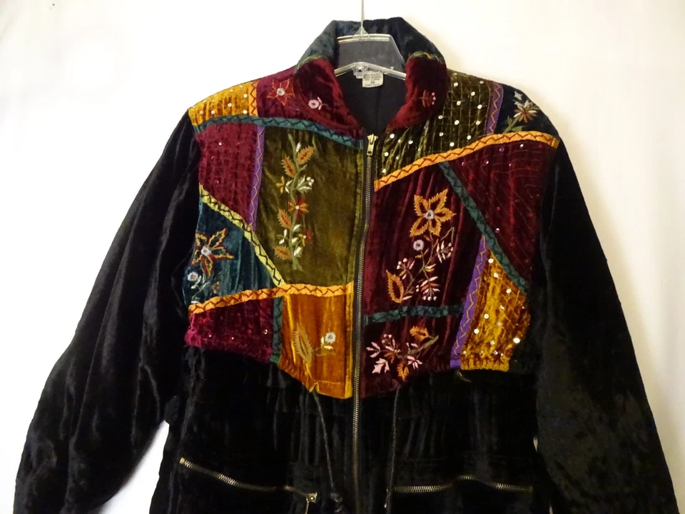 Contempo Casuals size Med BOHO Quilted Patchwork Velvet Jacket ZIP  Y2K - Image 4 of 4
