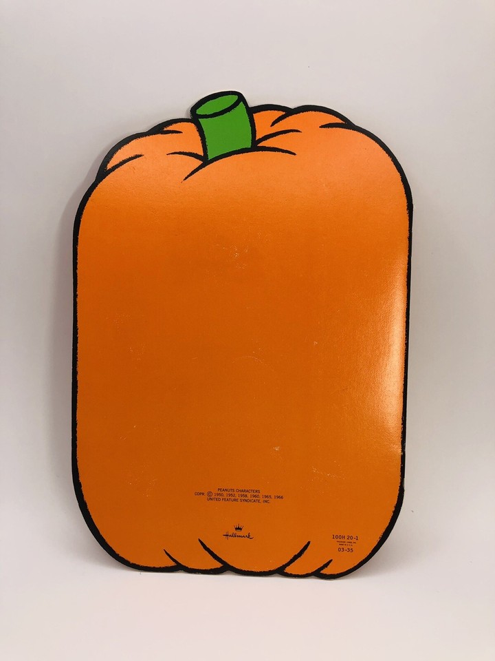 1966 Hallmark The PEANUTS Book Of Pumpkin Carols With Inscription 1977