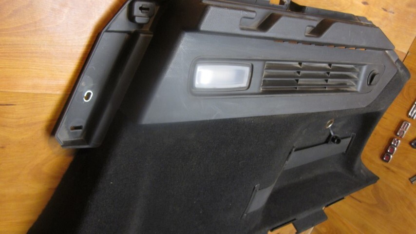 Maserati LEVANTE TRUNK CARPET 670040381