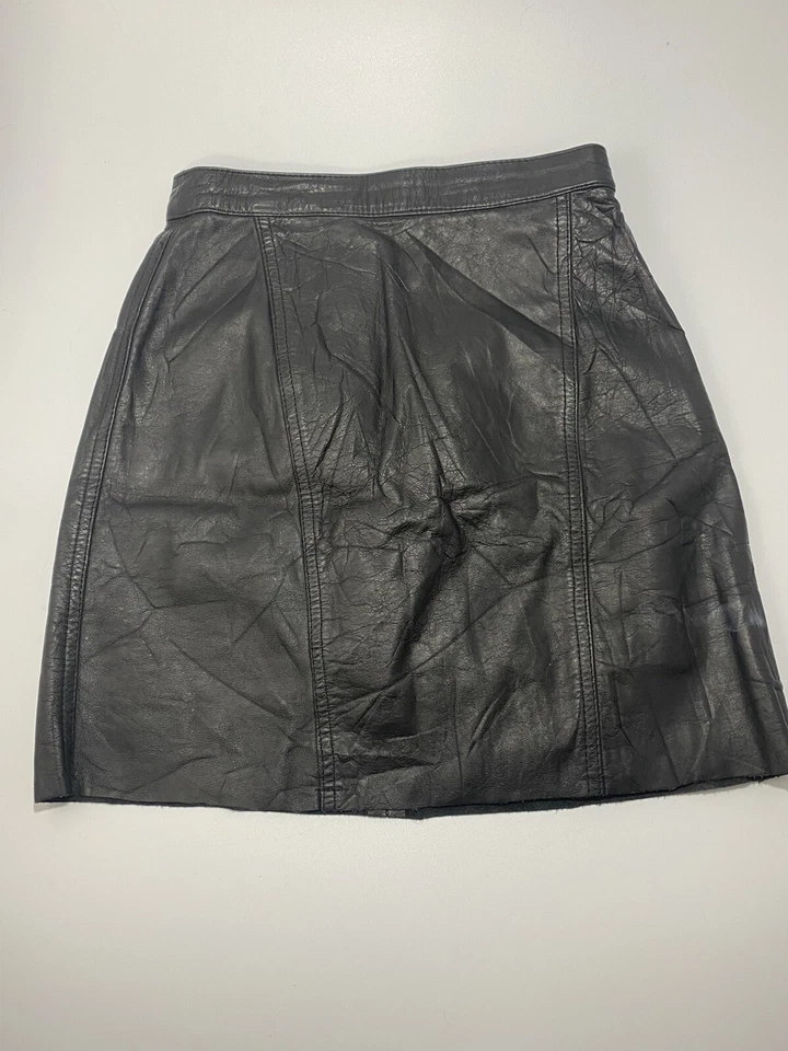 Minifalda de cuero Capezio Pencil talla 6 precio de venta sugerido por el fabricante: 88 USD Foto 2 de 4