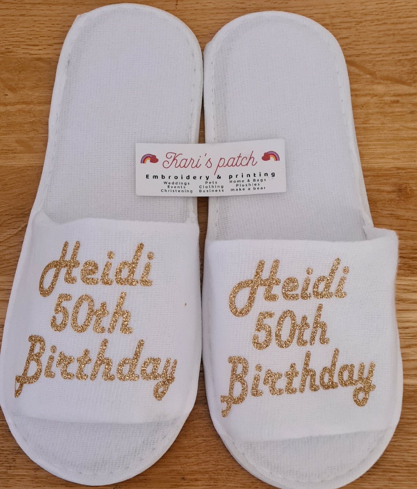 PANTOFOLA D’ORO Nome messaggio personalizzato qualsiasi colore?pantofole spa monouso festa compleanno