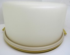 Vintage Tupperware Layer Cake Carrier with Cake Stand.