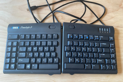 Kinesis Freestyle 2 KB800HMBUS Ergonomic Split Keyboard with lifters