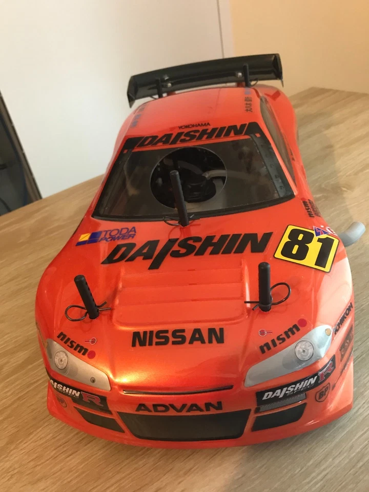 XRAY NT1 - 1/10 LUXURY NITRO TOURING CAR NEW COMPLETE WITH UPGRADES & ENGINE - Image 4 of 4