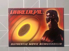 Ben Affleck 2003 Topps Marvel Daredevil Disfraz Reliquia Tarjeta MCU Marvel Doomsday
