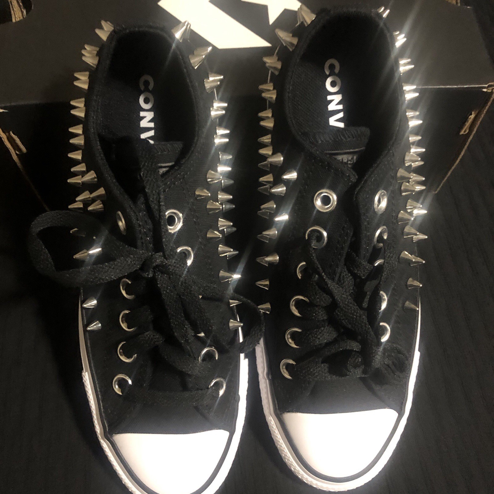 Converse WomeN Chuck Taylor All Star Chrome  Low-Top Sneakers, Size 7,  A06454C thumbnail 3