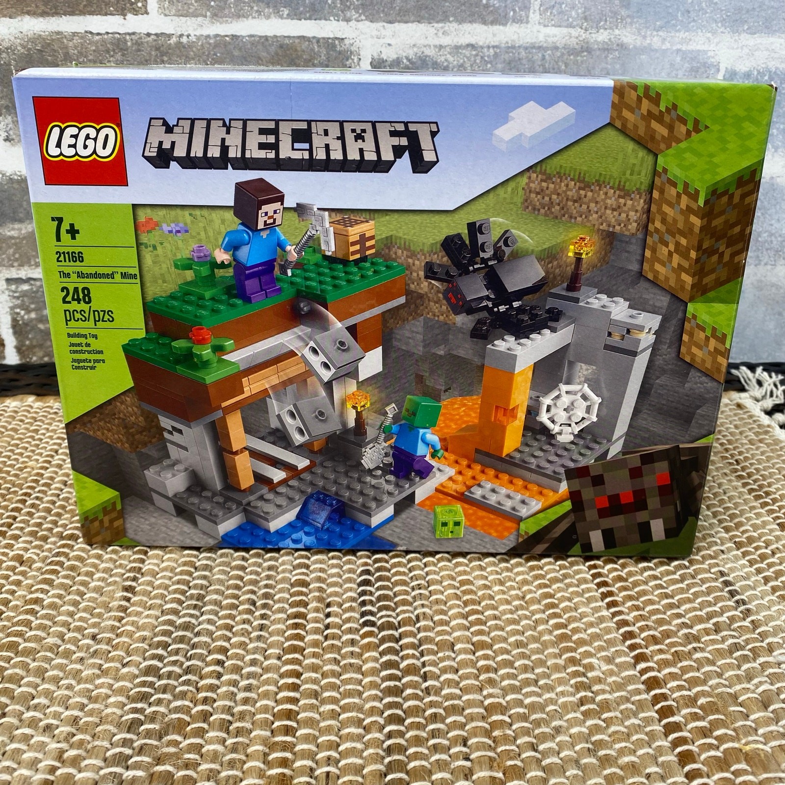 LEGO Minecraft The Abandoned Mine 21166 Building Set 248 Pieces Sealed NEW