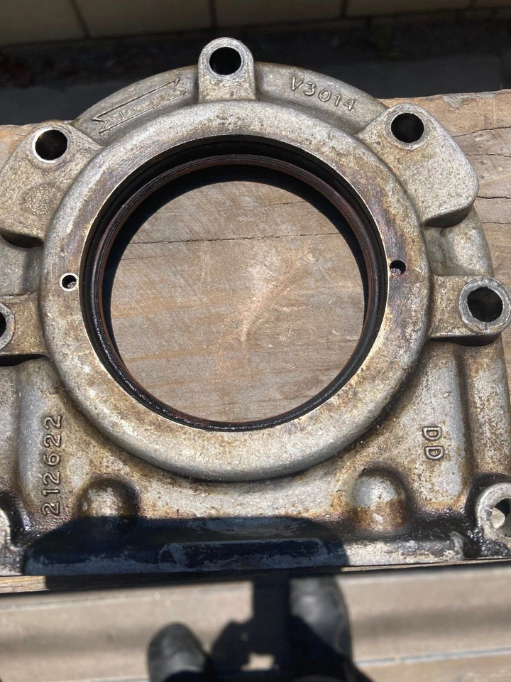 Triumph TR6,GT6,Spitfire,Midget 1500,曲轴后密封外壳! — 第 2/2 张图片