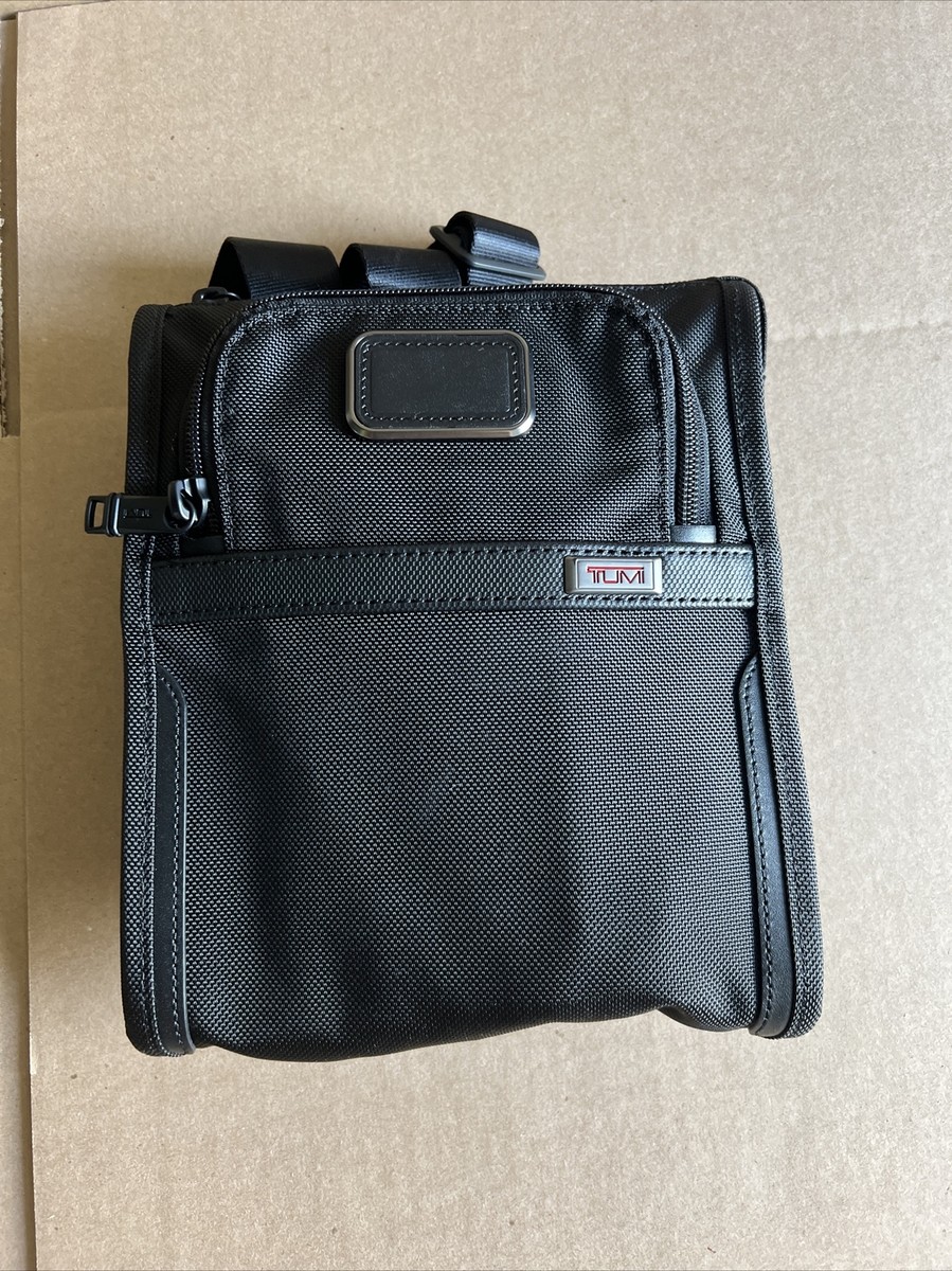 TUMI Alpha 3 Pocket Bag Small 2203110 Black $275 | eBay TUMI Alpha 3 Pocket Bag Small 2203110 Black $275 | eBay