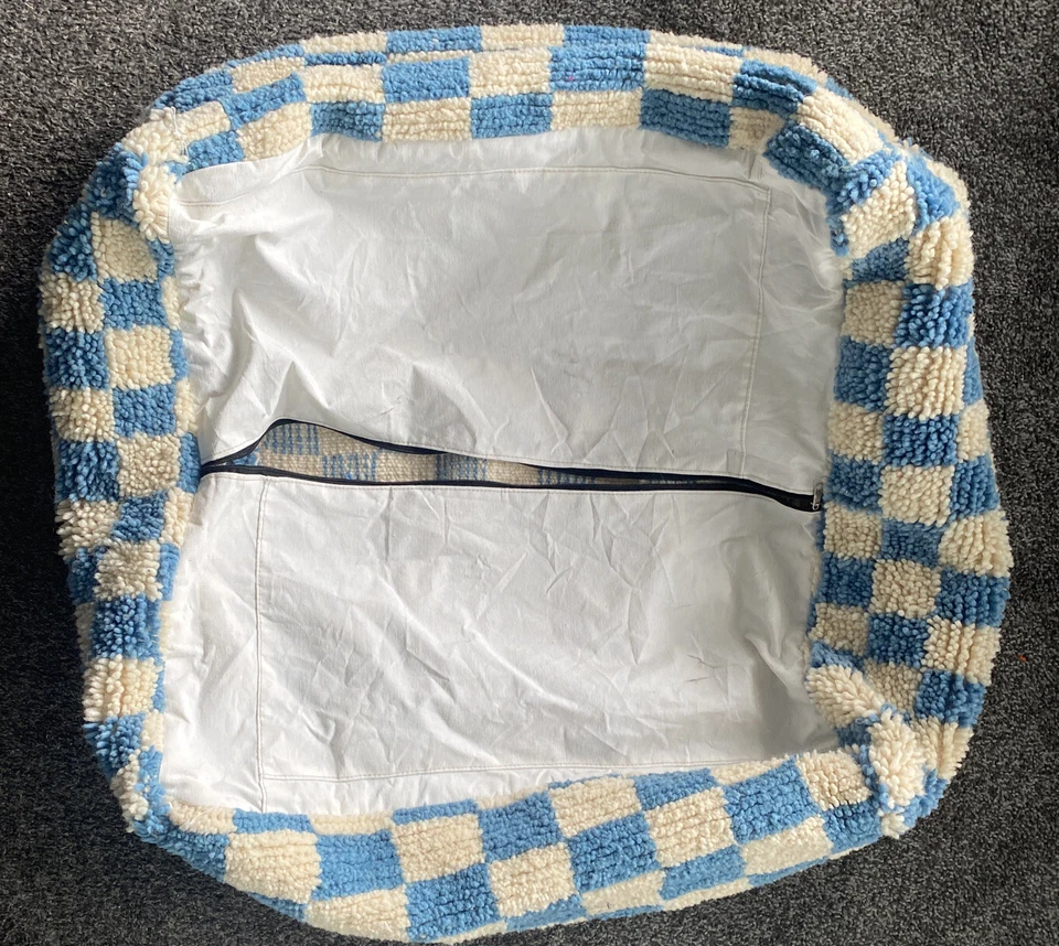 Light Blue and white Moroccan Berber wool checkered pouf ! Floor cushion - Image 3 of 4