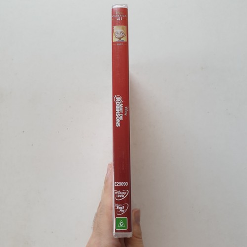 Meet The Robinsons (DVD, 2007) PAL Region 4 (Disney Classics 41) NEW / SEALED - Picture 4 of 5