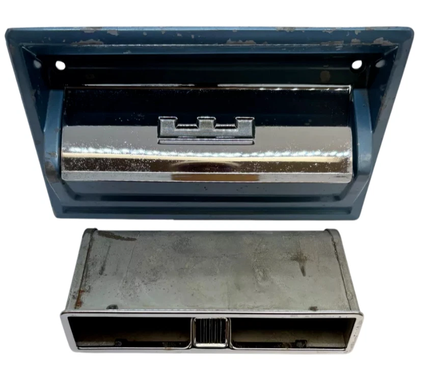 1965 Chrysler New Yorker Blue Bench Seat Back Ashtray Assembly 2080161 NOS. - Image 2 of 4