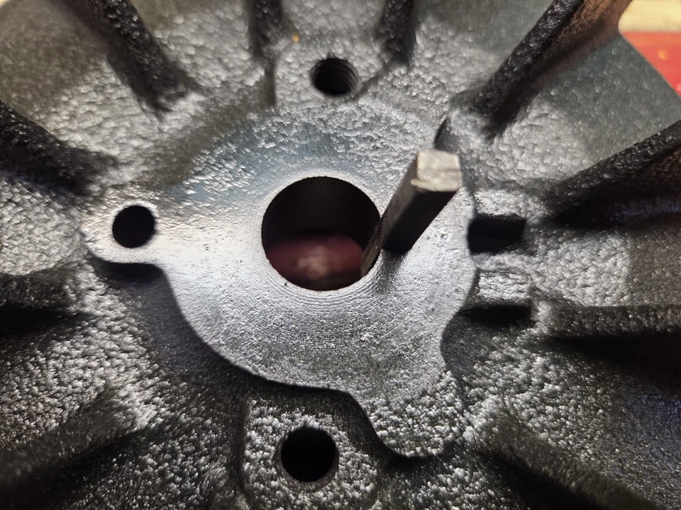 I.H. anterior a 1964 Volante Cub Cadet Kohler K161S.  7 HP.  Original ou 70. - Imagem 4 de 4