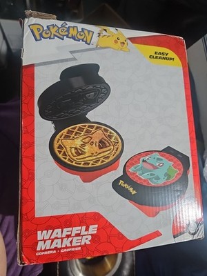 Uncanny Brands Pokemon Bulbasaur Waffle Maker