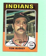 (1) TOM BUSKEY  1975 TOPPS # 403 INDIANS ROOKIE NM+  CARD (N0370). rookie card picture