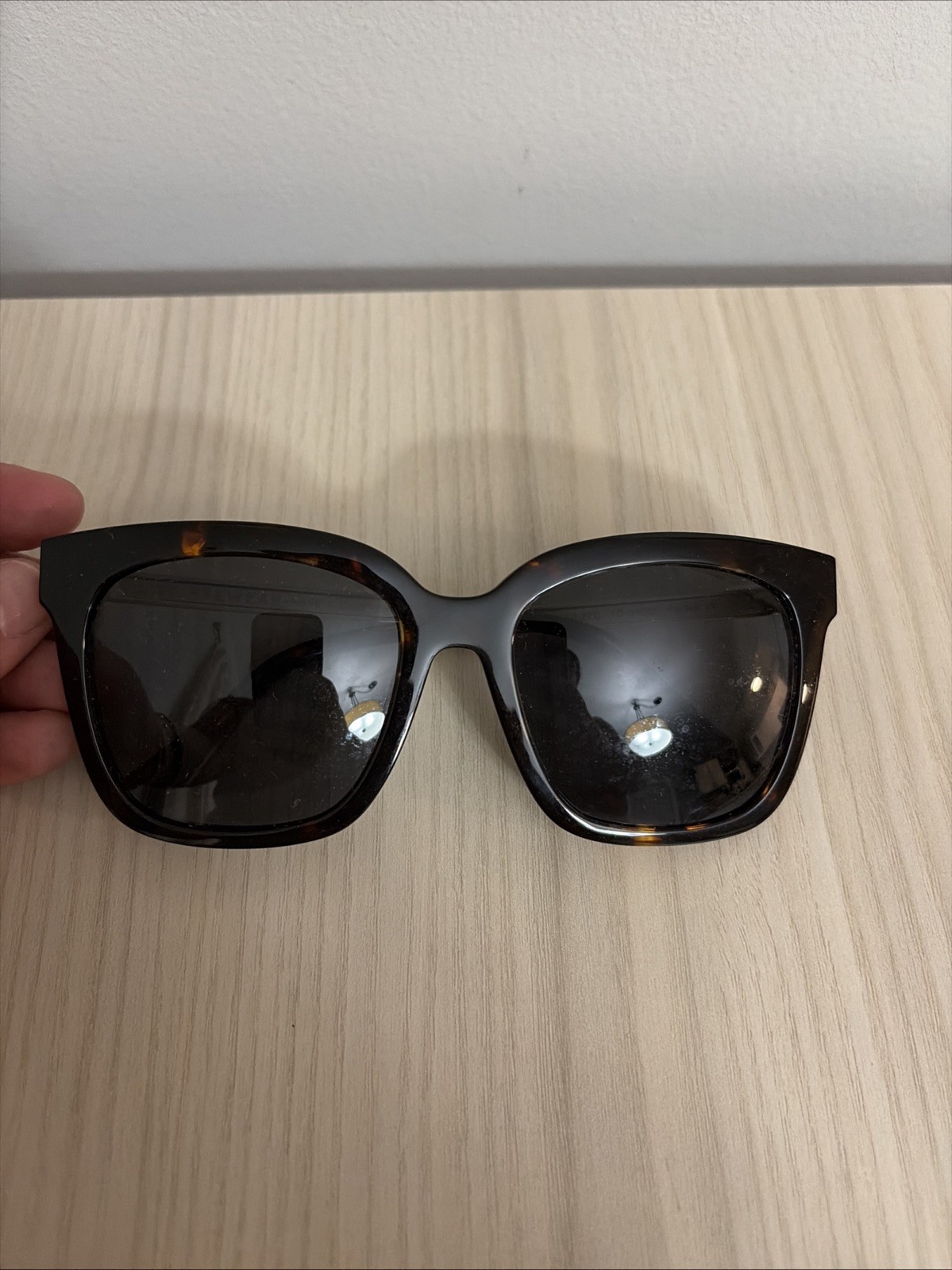 DIFF Hailey Tortoise Womens Sunglasses - image 4