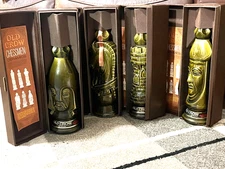 Set Of 4 Old Crow Chessmen Ceramic Decanters in Original Boxes Dark Green