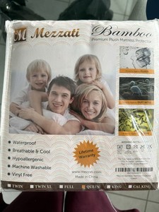 Mezzati Bamboo Queen Mattress Protector - New Never Used