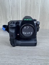   Near Mint  PENTAX K-7 14.6MP Digital SLR Camera Body With Battery Grip