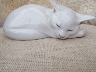 Royal Copenhagen Katze Nummer284 Curled Cat, 1. Qualität sehr selten.