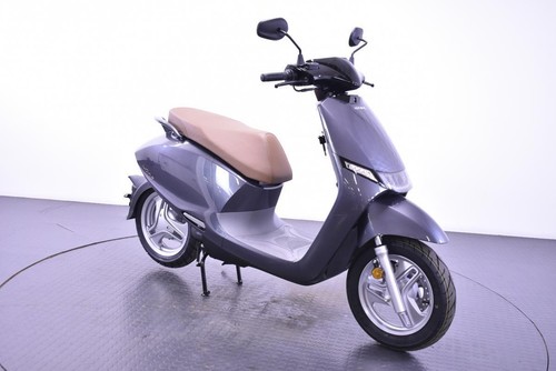 2022 KYMCO i-ONE 50cc BRANDNEW ELECTRIC PREREGISTERED SCOOTER DELIVERY MILEAGE - Picture 5 of 13
