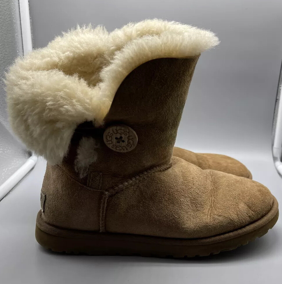 UGG BOOTS TAN BAILEY BUTTON 5803 