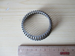 1x ABS Ring Sensor hinten  am Radlager VW Golf 3 4 Polo 6N  Seat Skoda  Audi A3