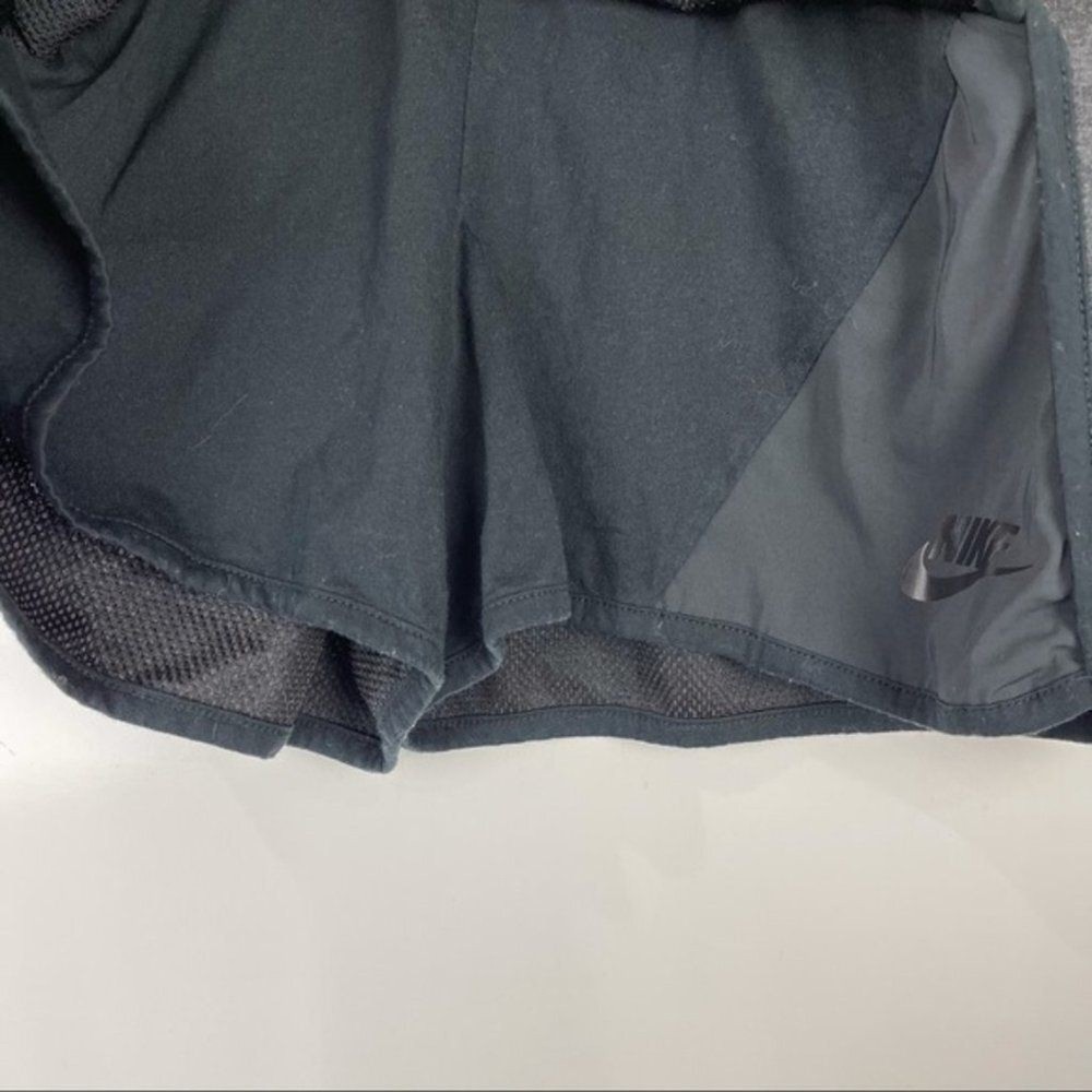 Nike Y2K Dark Grey Black Tennis Skirt Athletic Shorts Women's Size S Nike Y2K Dark Grey Black Tennis Skirt Athletic Shorts Women's Size S