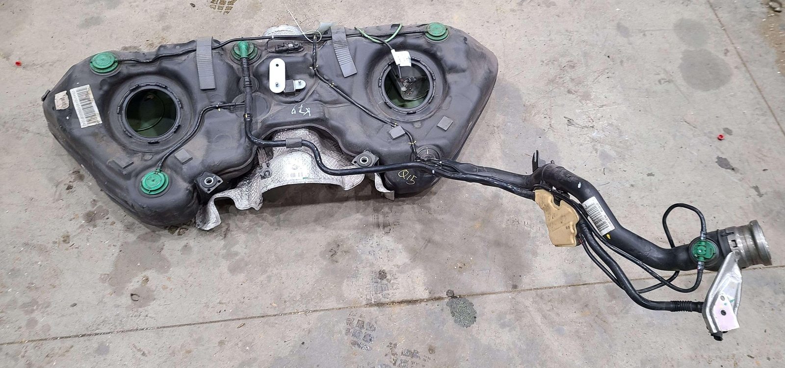 08 - 12 Mercedes C300 204 Type Fuel Tank Gas Tank Assembly OEM 