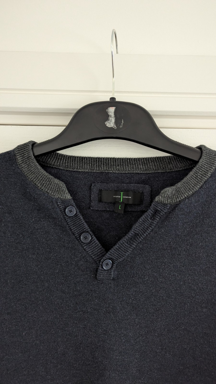 Jasper Conran Men's V-Neck Henley Jumper Debenhams. Navy Blue. Size L image 2