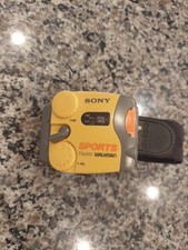 Vtg Sony Walkman SRF-88 FM/AM Sports Radio w/ Wrist/Arm Band TESTED WORKS