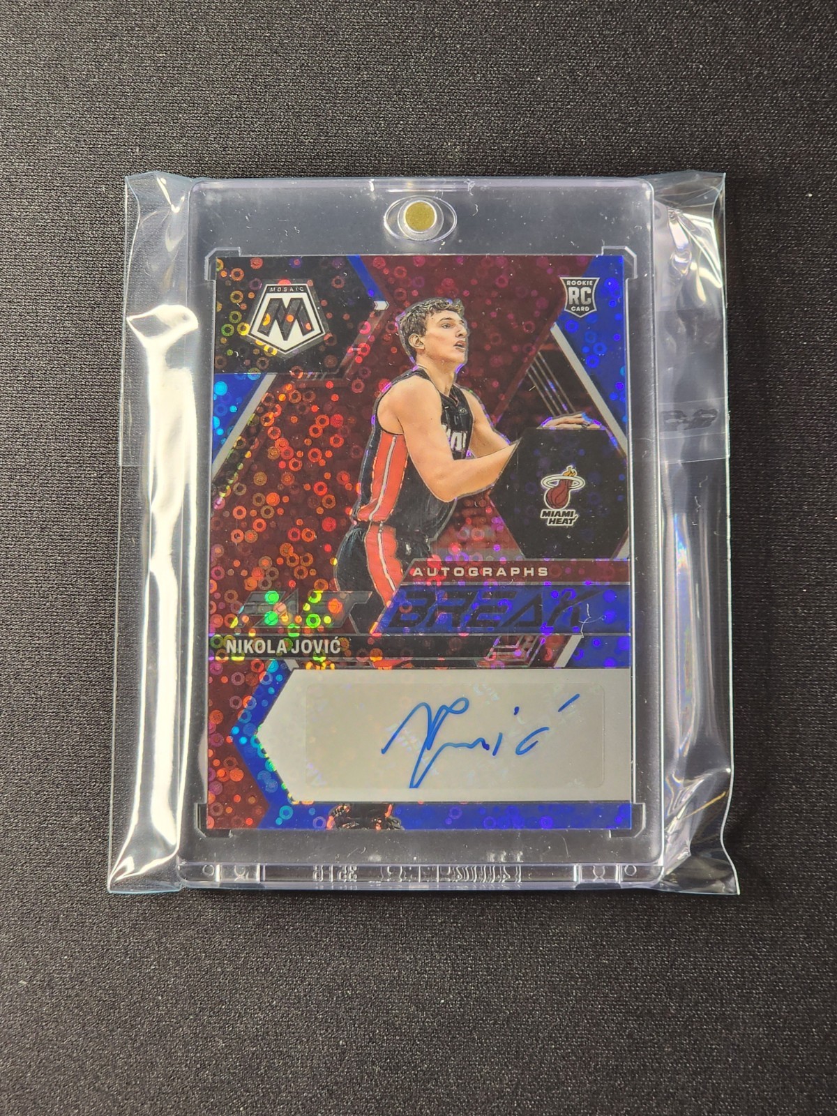 2022-23 Panini Mosaic Nikola Jovic #FB-JOV Blue Fast Break Auto /25