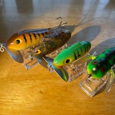 Set of 4 old noisy lures, floating type