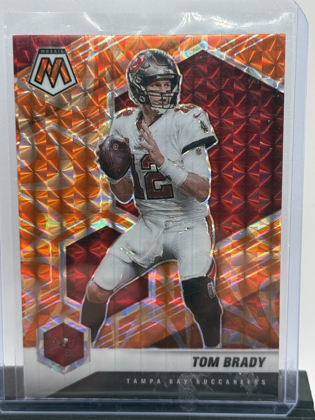 TOM BRADY 💥 SP 2021 Panini Mosaic Reactive Orange Prizm Color Match SP No. 186