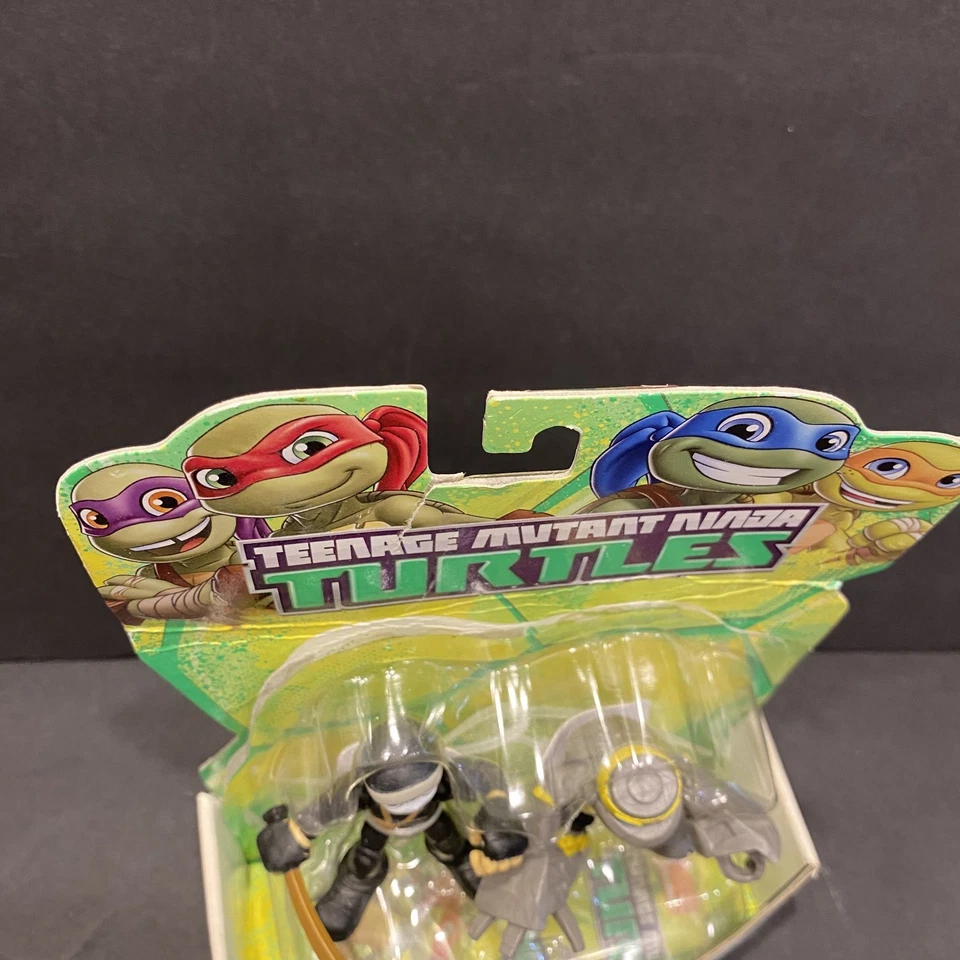 Nuevo en Paquete TMNT Teenage Mutant Ninja Turtles Half Shell Heroes Casey Jones y Cabeza de Metal Foto 4 de 4